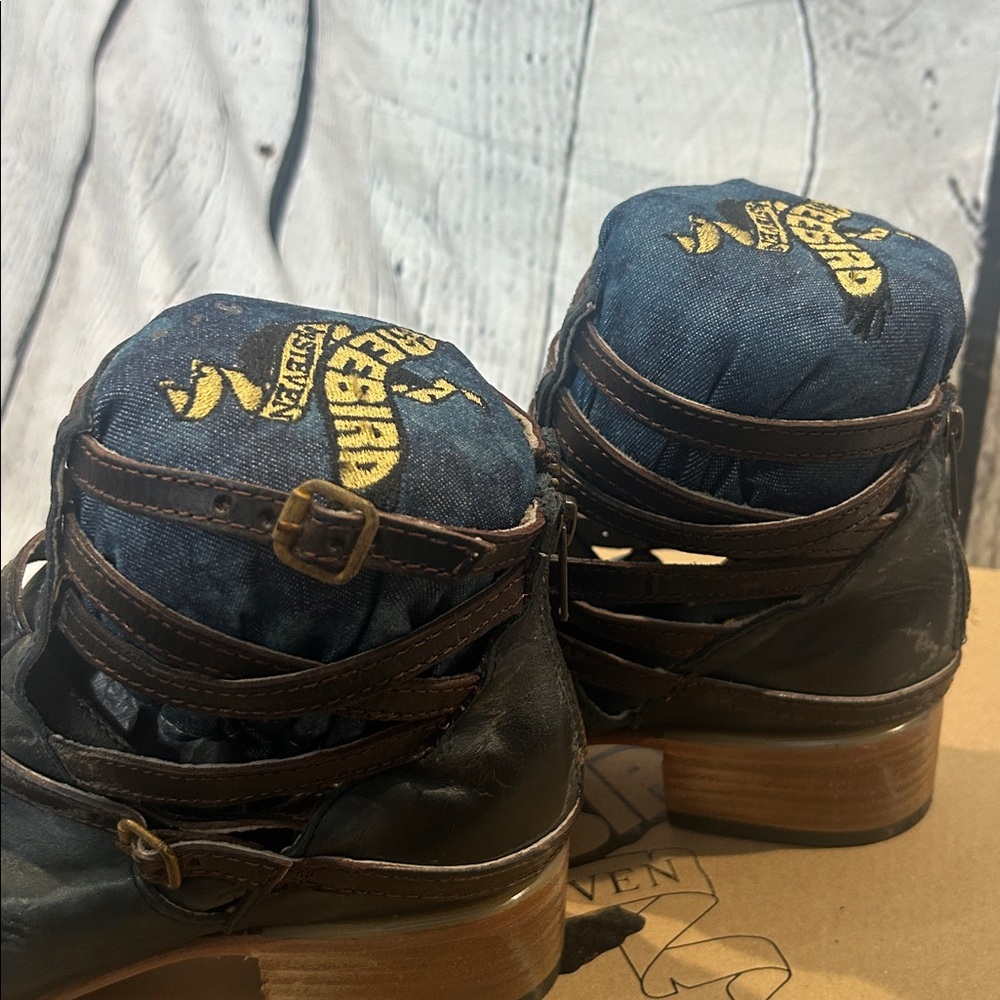 Freebird by Steven Stair Navy Blue Denim Buckle Ankle Boots Size 10 - Picture 13 of 16